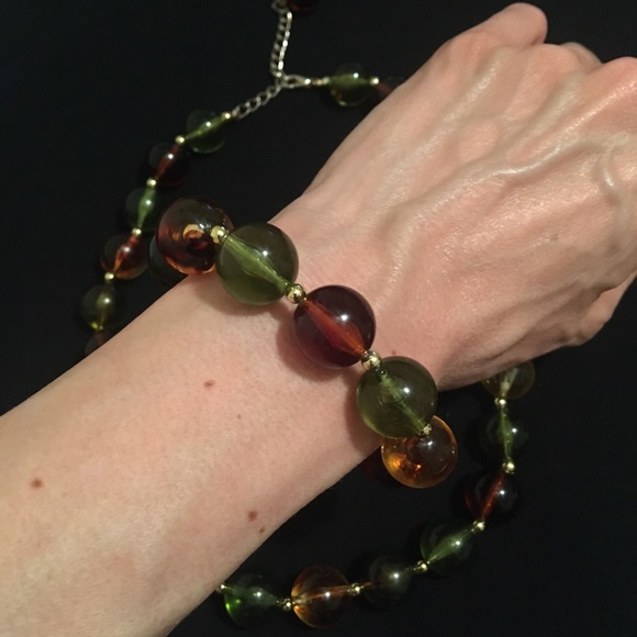 Vintage Beaded Necklace and Bracelet Set - Picture 2 of 7